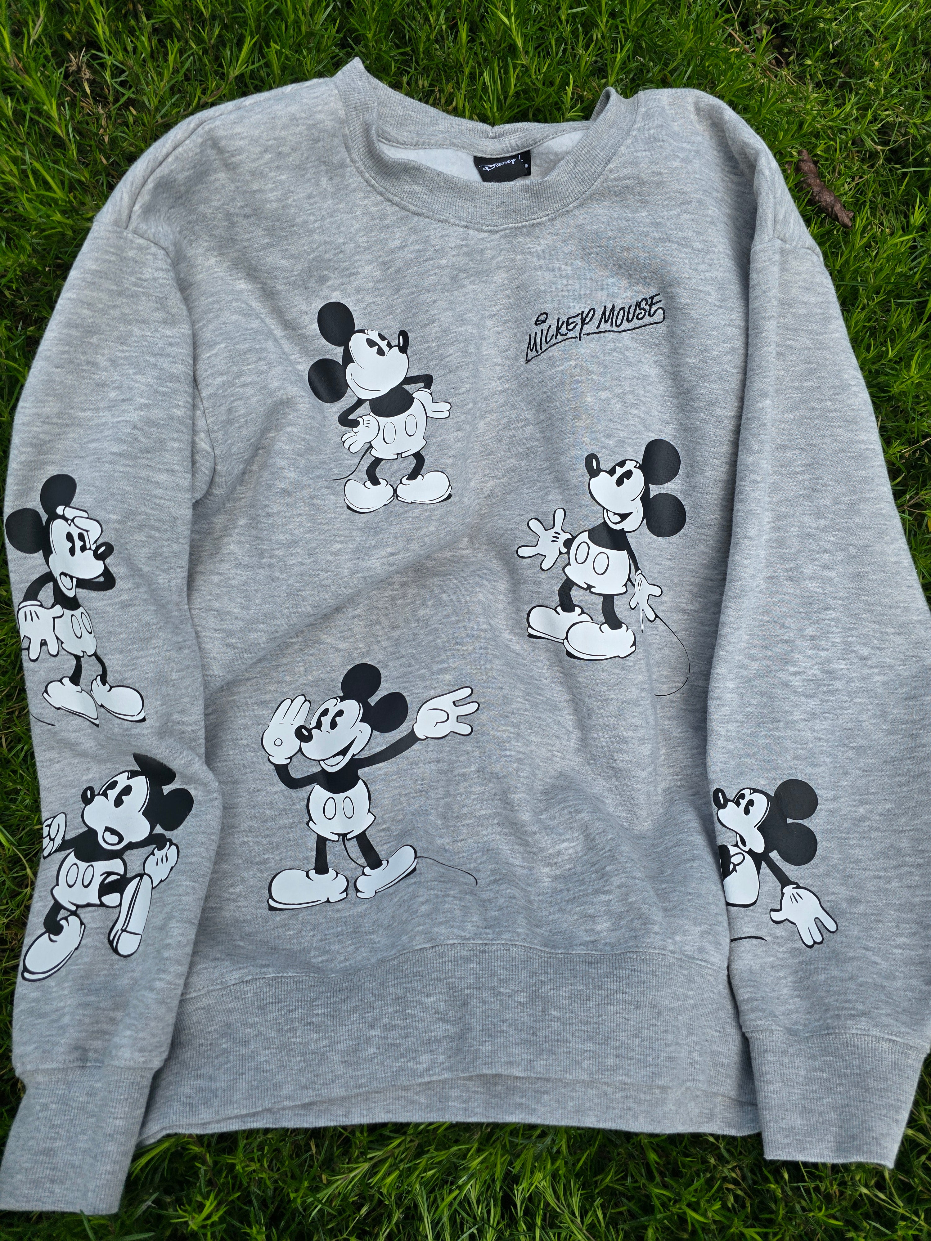 Mickey- Disney Crewneck (Large)