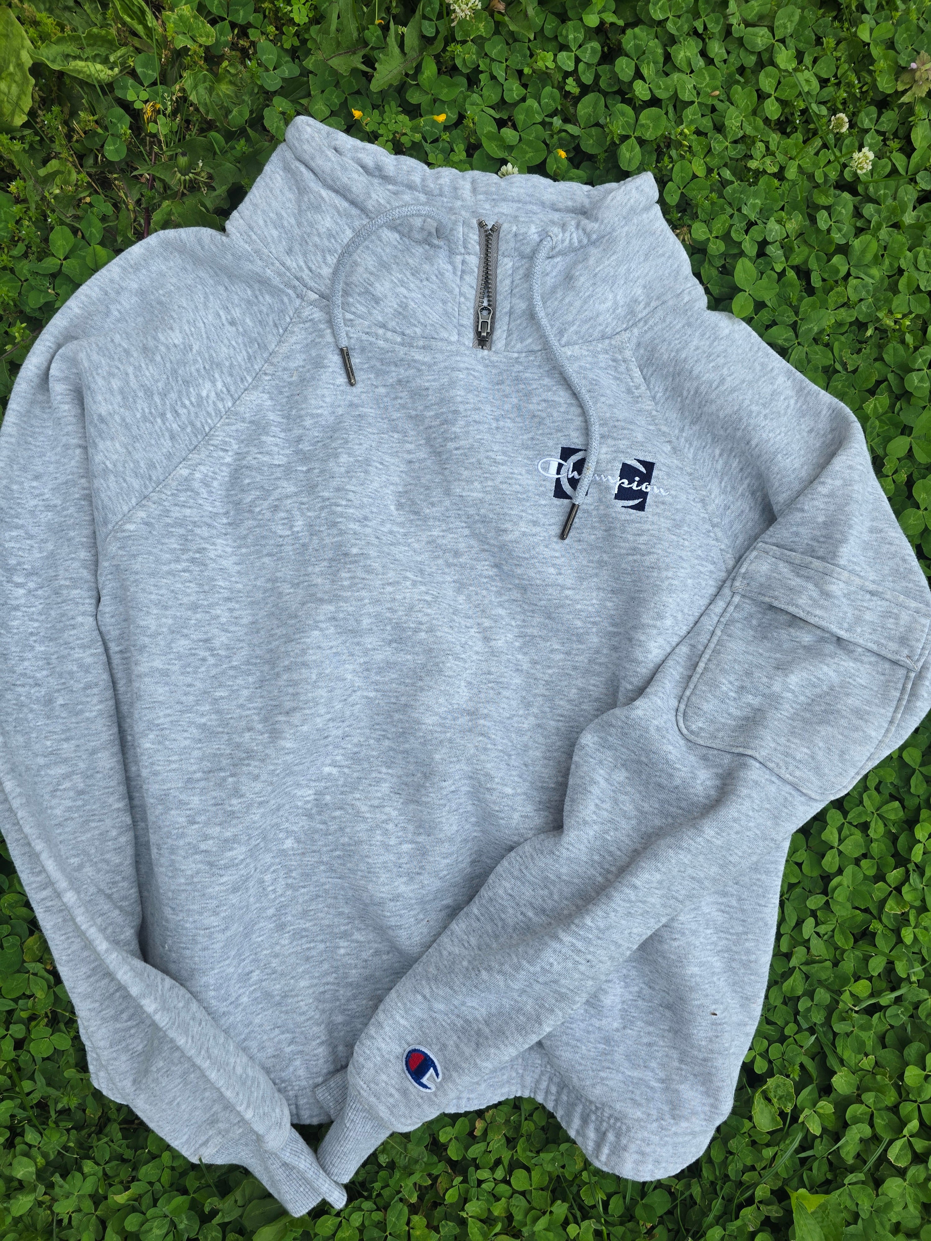 Champion Crewneck (Medium)